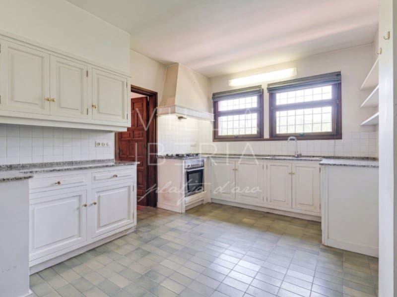 4 soverom Villa til salgs i Santa Cristina d'Aro med svømmebasseng garasje - € 899 000 (Ref: 9975266)