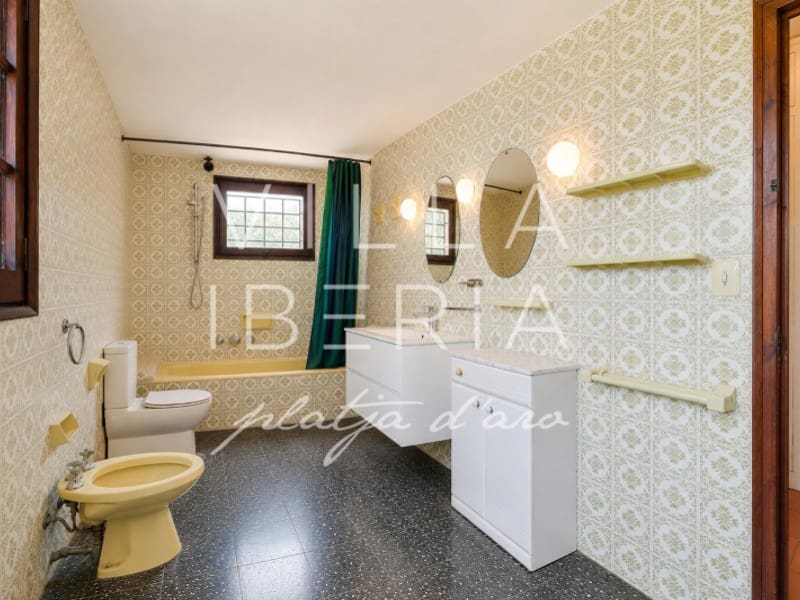 4 soverom Villa til salgs i Santa Cristina d'Aro med svømmebasseng garasje - € 899 000 (Ref: 9975266)