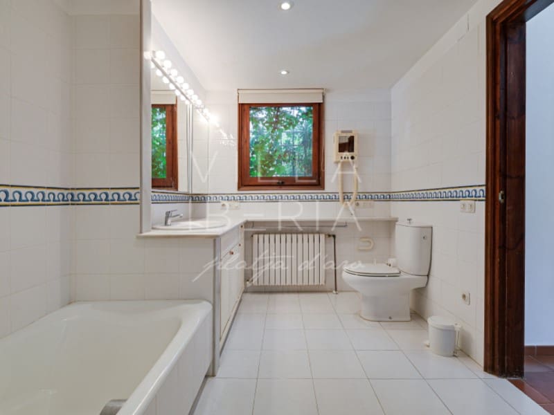 4 soverom Villa til salgs i Santa Cristina d'Aro med svømmebasseng garasje - € 899 000 (Ref: 9975266)