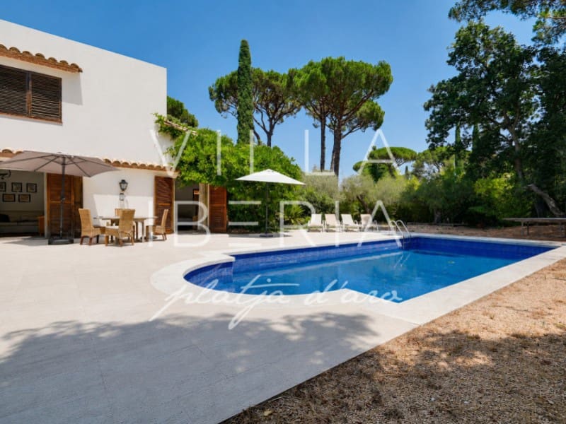 4 soverom Villa til salgs i Santa Cristina d'Aro med svømmebasseng garasje - € 899 000 (Ref: 9975266)