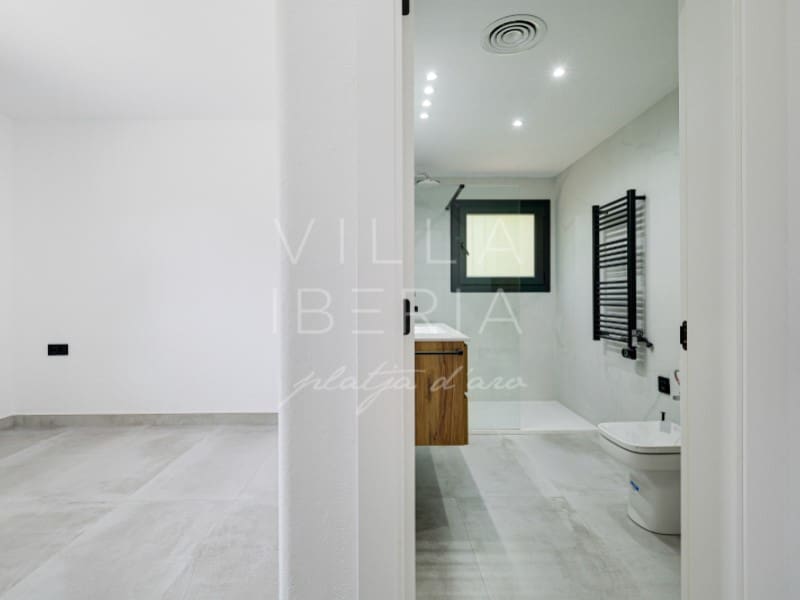 5 soverom Villa til salgs i Platja d'Aro med svømmebasseng garasje - € 945 000 (Ref: 9994172)