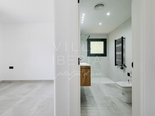 5 soverom Villa til salgs i Platja d'Aro, Castell-Platja d'Aro med svømmebasseng garasje - € 945 000 (Ref: 9994172)