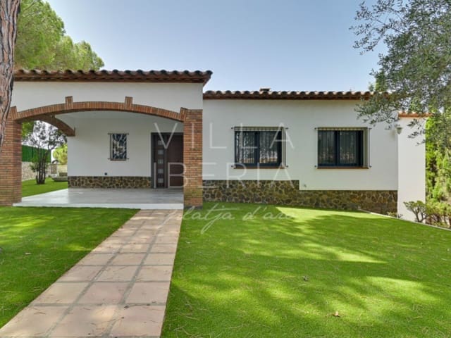 5 soverom Villa til salgs i Platja d'Aro, Castell-Platja d'Aro med svømmebasseng garasje - € 945 000 (Ref: 9994172)