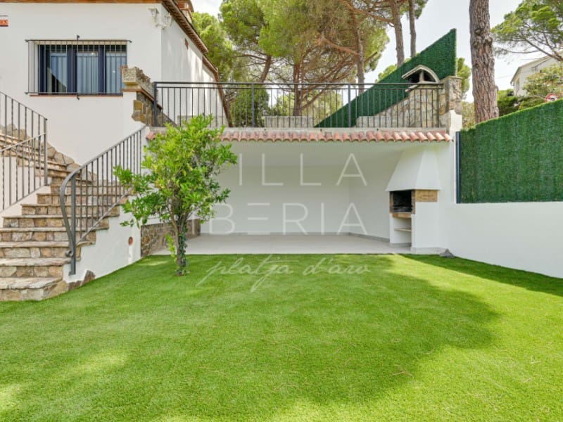 5 soverom Villa til salgs i Platja d'Aro med svømmebasseng garasje - € 945 000 (Ref: 9994172)