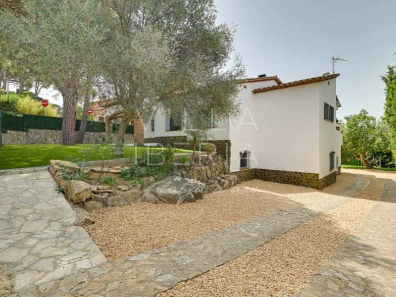5 soverom Villa til salgs i Platja d'Aro med svømmebasseng garasje - € 945 000 (Ref: 9994172)