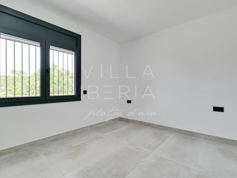 5 soverom Villa til salgs i Platja d'Aro med svømmebasseng garasje - € 945 000 (Ref: 9994172)