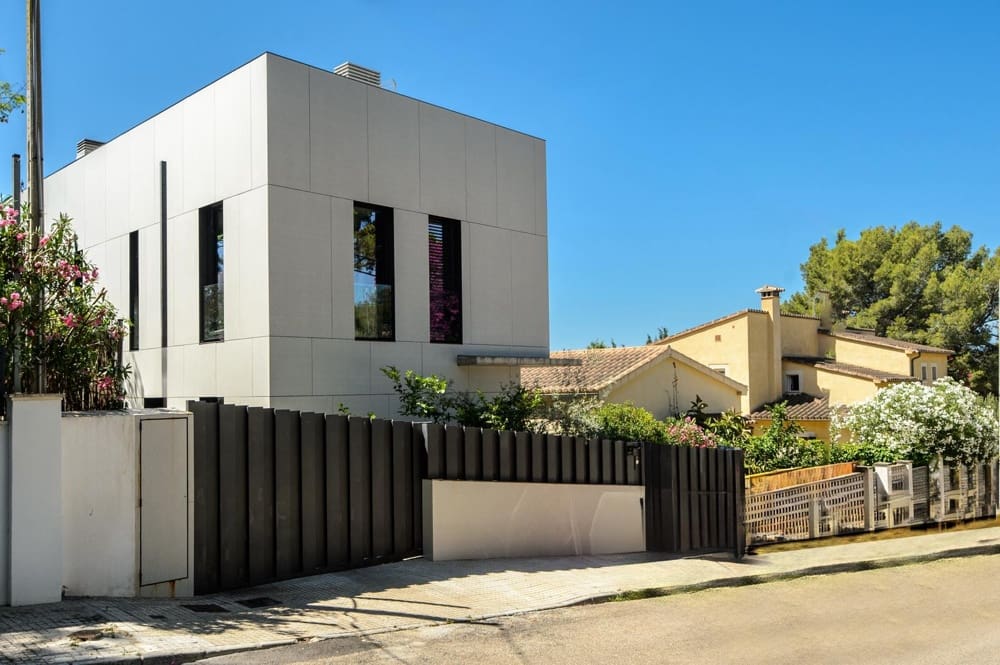 4 soveværelse Villa til salg i Bendinat med swimmingpool garage - € 5.400.000 (Ref: 10023126)