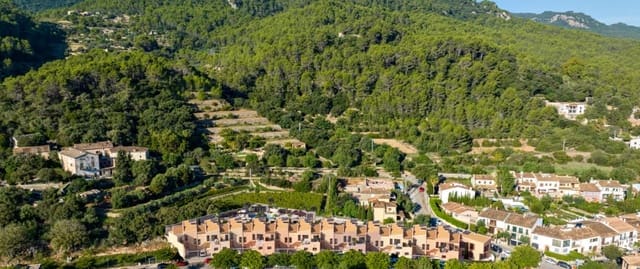 3 slaapkamer Rijtjeshuis te koop in Esporles met zwembad garage - € 885.000 (Ref: 10048054)
