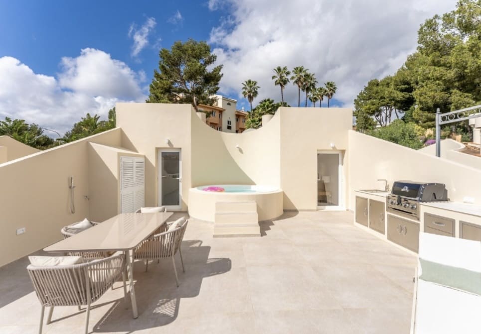 3 soveværelse Penthouse til salg i Bendinat med swimmingpool garage - € 1.995.000 (Ref: 10165559)