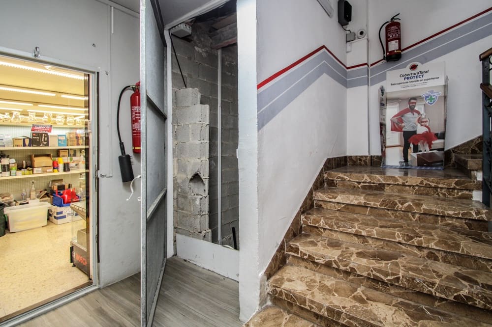 20 soverom Hus til salgs i Arenal - € 2 500 000 (Ref: 6730281)