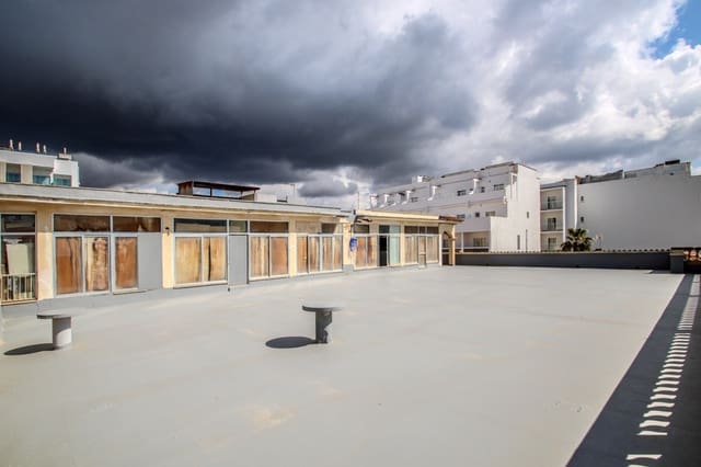 20 bedroom Townhouse for sale in Arenal, Javea / Xàbia - € 2,500,000 (Ref: 6730281)