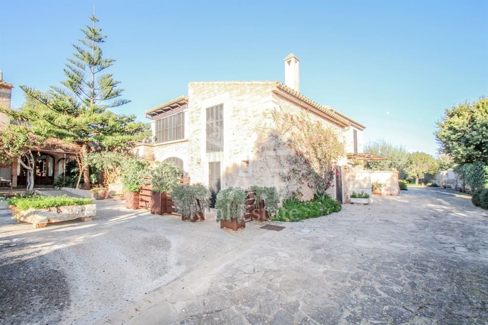 13 soveværelse Hotel til salg i Ses Salines - € 6.500.000 (Ref: 7388453)