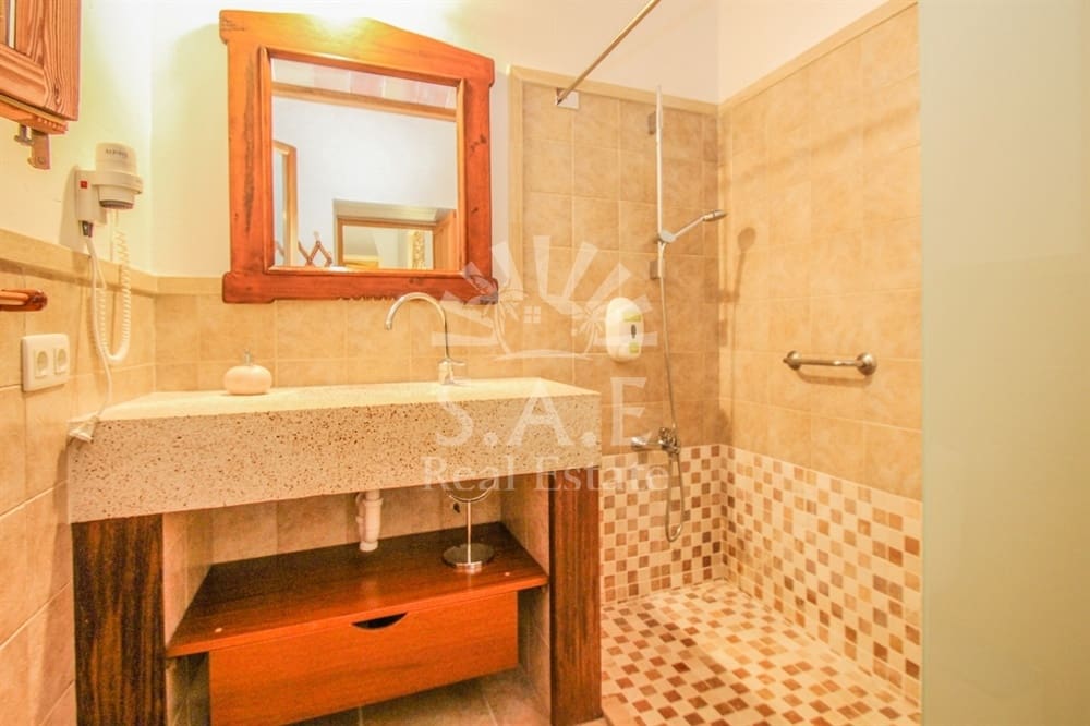 13 soveværelse Hotel til salg i Ses Salines - € 6.500.000 (Ref: 7388453)