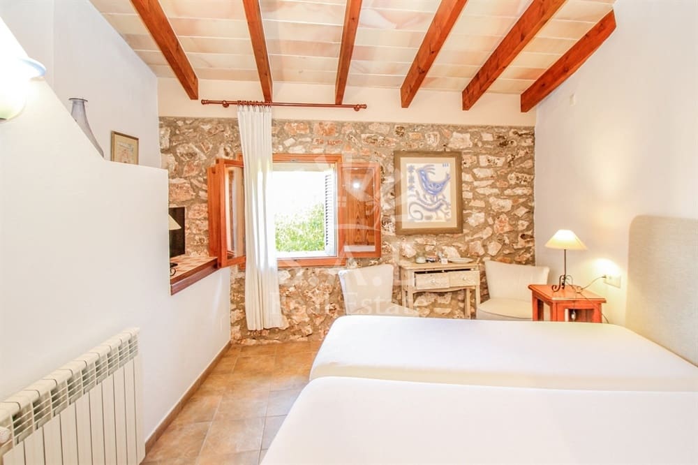 13 soveværelse Hotel til salg i Ses Salines - € 6.500.000 (Ref: 7388453)