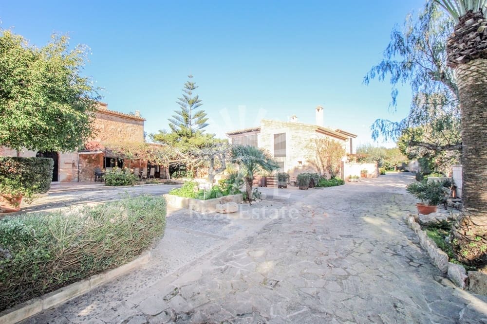 13 soveværelse Hotel til salg i Ses Salines - € 6.500.000 (Ref: 7388453)