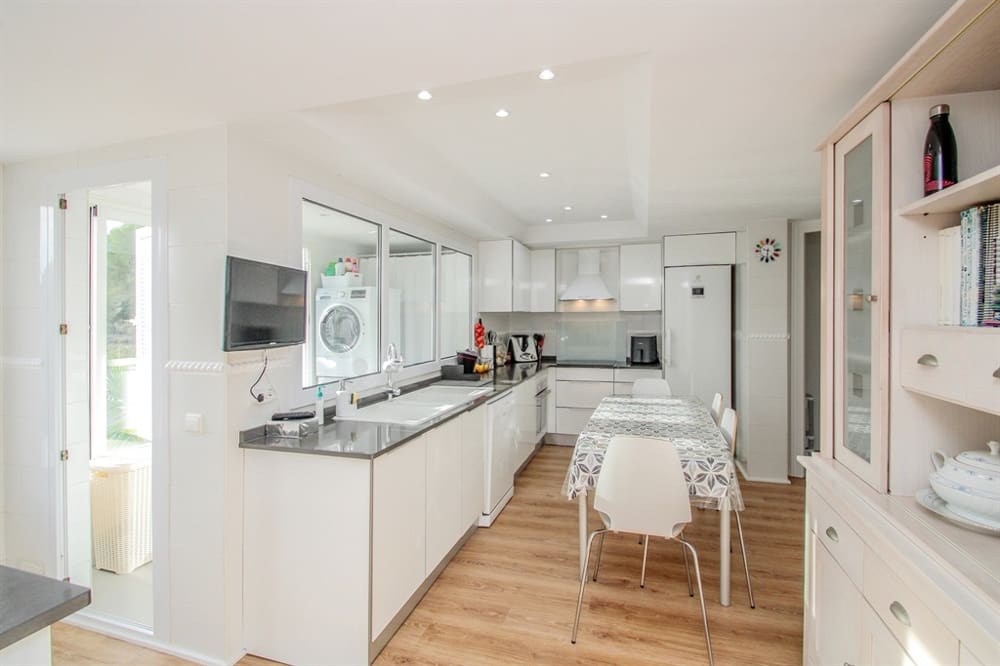 4 slaapkamer Rijtjeshuis te koop in Son Veri Nou - € 1.190.000 (Ref: 7827474)