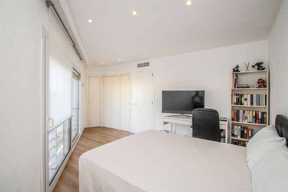 4 slaapkamer Rijtjeshuis te koop in Son Veri Nou - € 1.190.000 (Ref: 7827474)