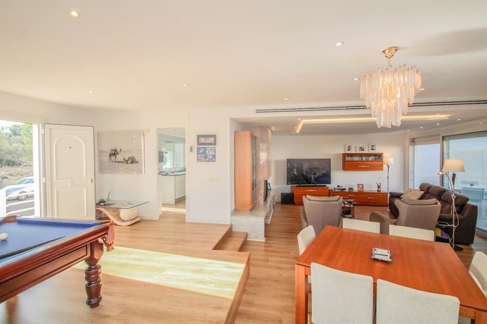 4 slaapkamer Rijtjeshuis te koop in Son Veri Nou - € 1.190.000 (Ref: 7827474)