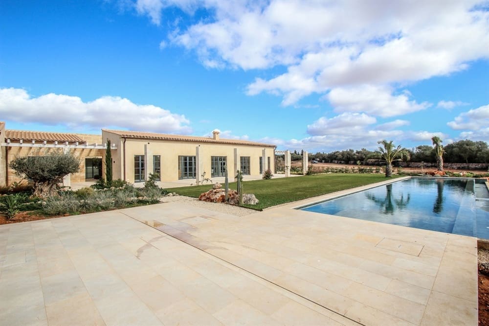 4 bedroom Villa for sale in Campos € 5,200,000 (Ref 7972239)