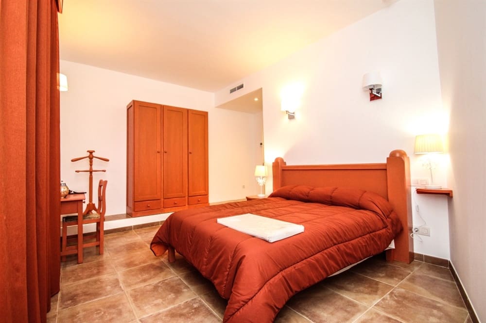 8 soveværelse Hotel til salg i Sineu - € 1.490.000 (Ref: 8389919)