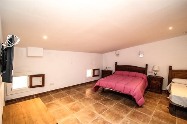 8 slaapkamer Hotel te koop in Sineu - € 1.490.000 (Ref: 8389919)