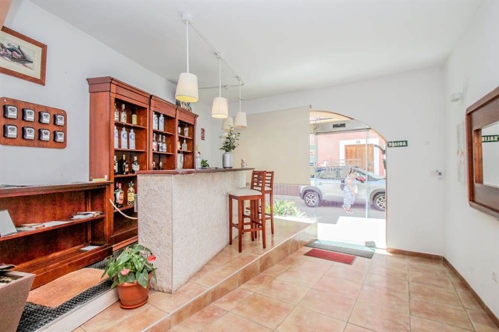 8 soveværelse Hotel til salg i Sineu - € 1.490.000 (Ref: 8389919)