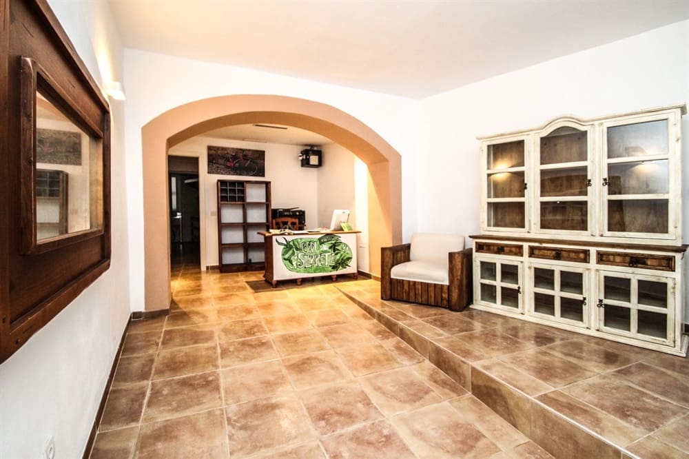 8 soveværelse Hotel til salg i Sineu - € 1.490.000 (Ref: 8389919)