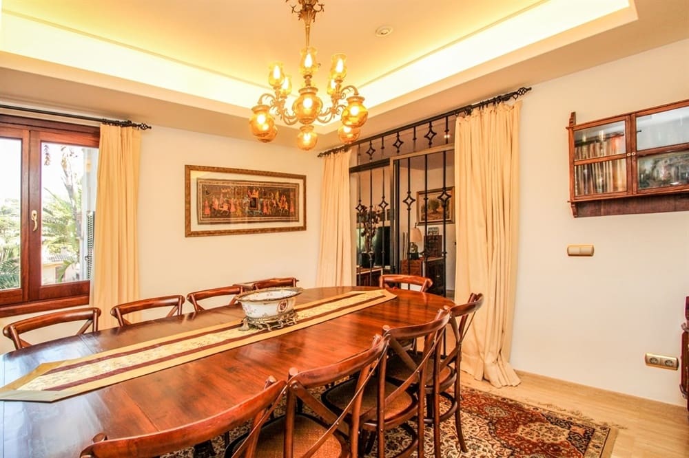 7 soveværelse Byhus til salg i Bendinat - € 7.500.000 (Ref: 8420537)