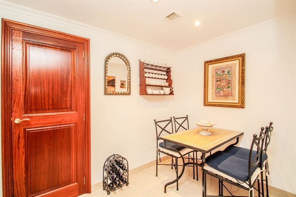 7 soveværelse Byhus til salg i Bendinat - € 7.500.000 (Ref: 8420537)