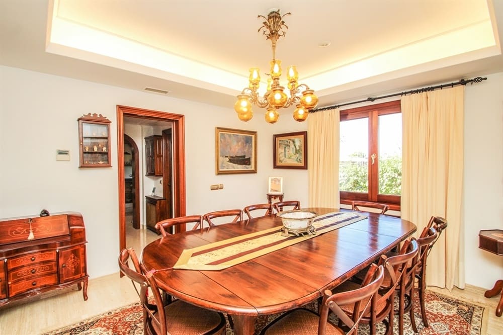 7 soveværelse Byhus til salg i Bendinat - € 7.500.000 (Ref: 8420537)