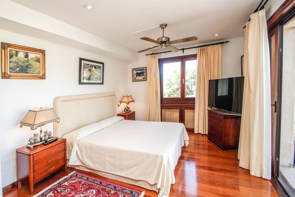 7 soveværelse Byhus til salg i Bendinat - € 7.500.000 (Ref: 8420537)