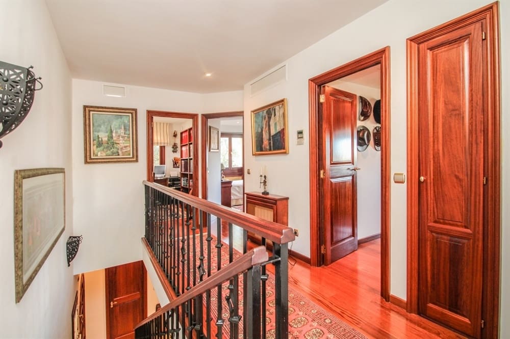 7 soveværelse Byhus til salg i Bendinat - € 7.500.000 (Ref: 8420537)