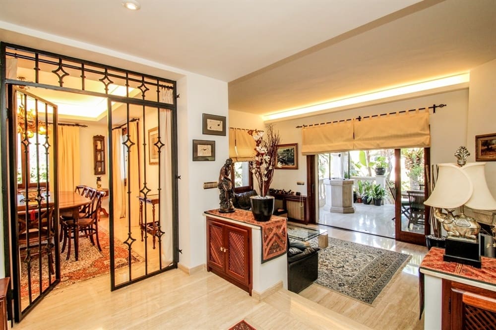 7 soveværelse Byhus til salg i Bendinat - € 7.500.000 (Ref: 8420537)