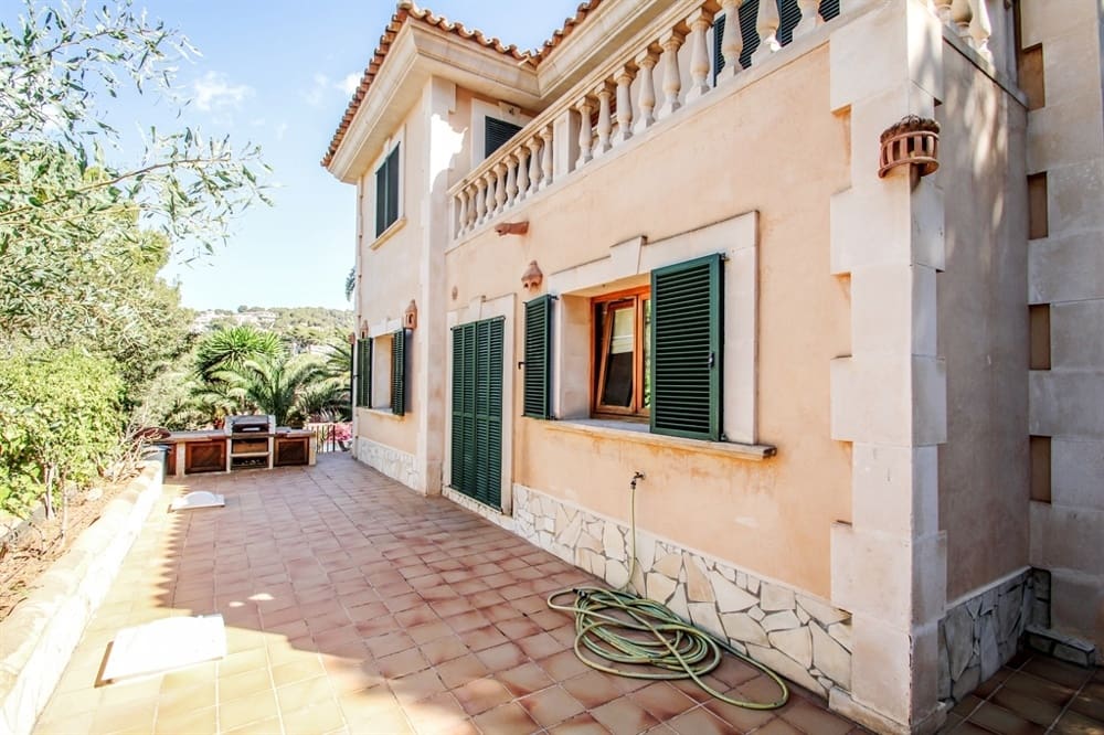 7 soveværelse Byhus til salg i Bendinat - € 7.500.000 (Ref: 8420537)