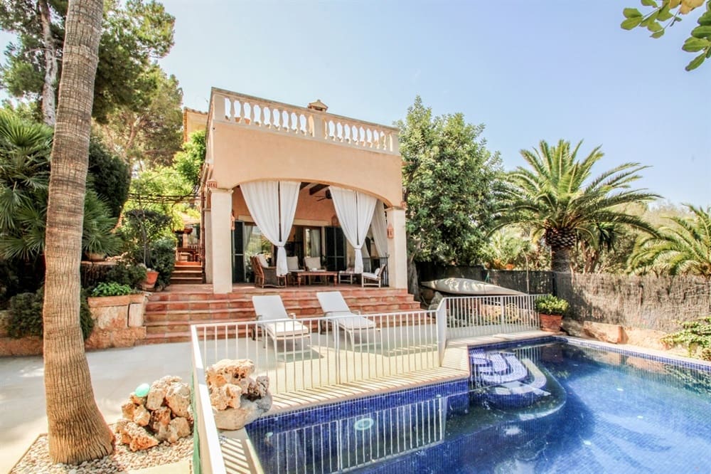 7 soveværelse Byhus til salg i Bendinat - € 7.500.000 (Ref: 8420537)