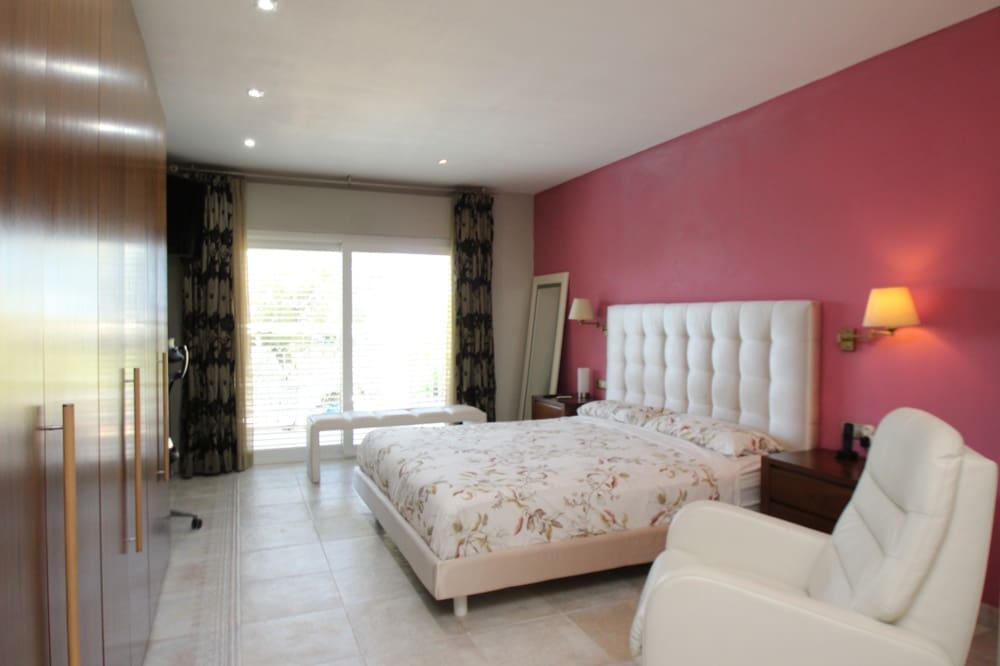 5 soveværelse Villa til salg i Bendinat - € 7.954.000 (Ref: 8456248)