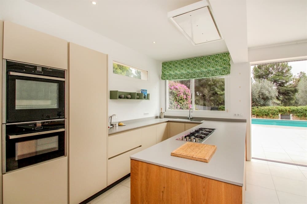 4 bedroom Villa for sale in Santa Ponsa - € 2,190,000 (Ref: 8826826)