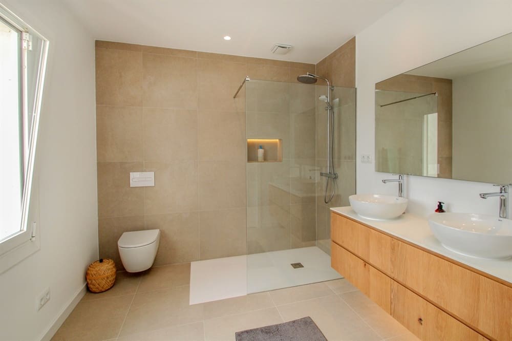 4 bedroom Villa for sale in Santa Ponsa - € 2,190,000 (Ref: 8826826)