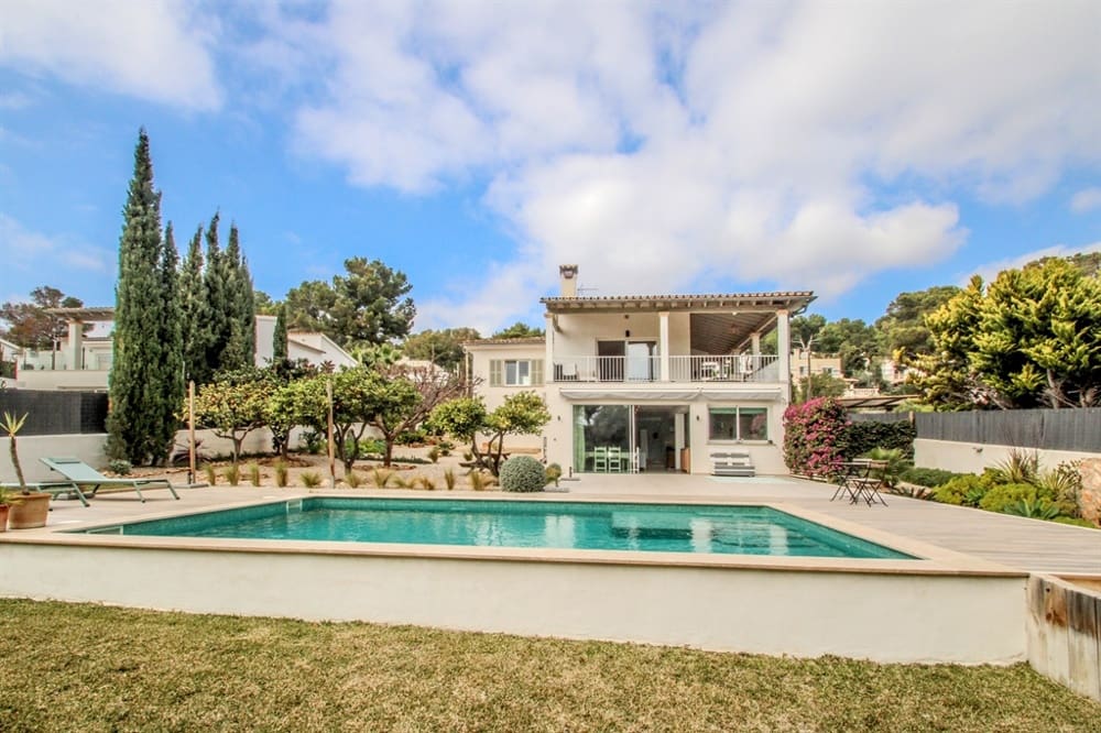 4 bedroom Villa for sale in Santa Ponsa - € 2,190,000 (Ref: 8826826)