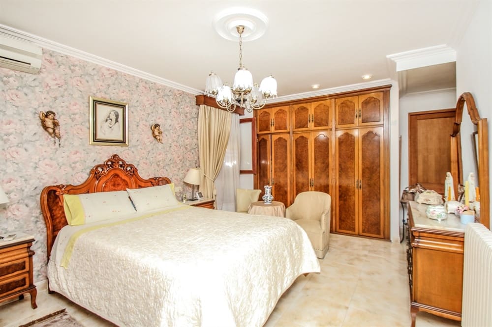 8 soveværelse Byhus til salg i Cala Ratjada - € 990.000 (Ref: 8846702)