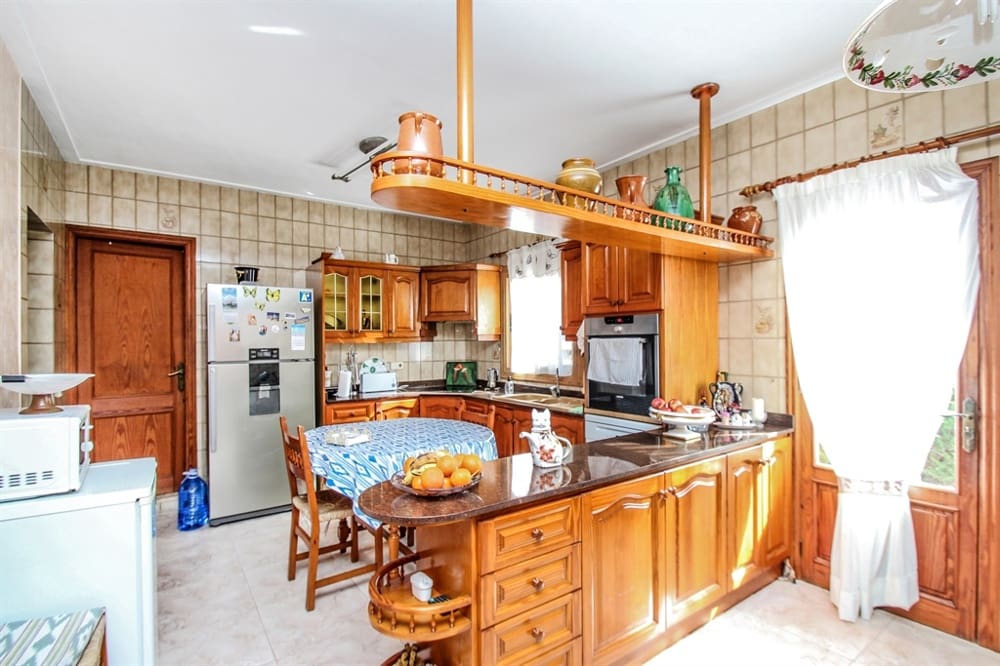 8 soveværelse Byhus til salg i Cala Ratjada - € 990.000 (Ref: 8846702)