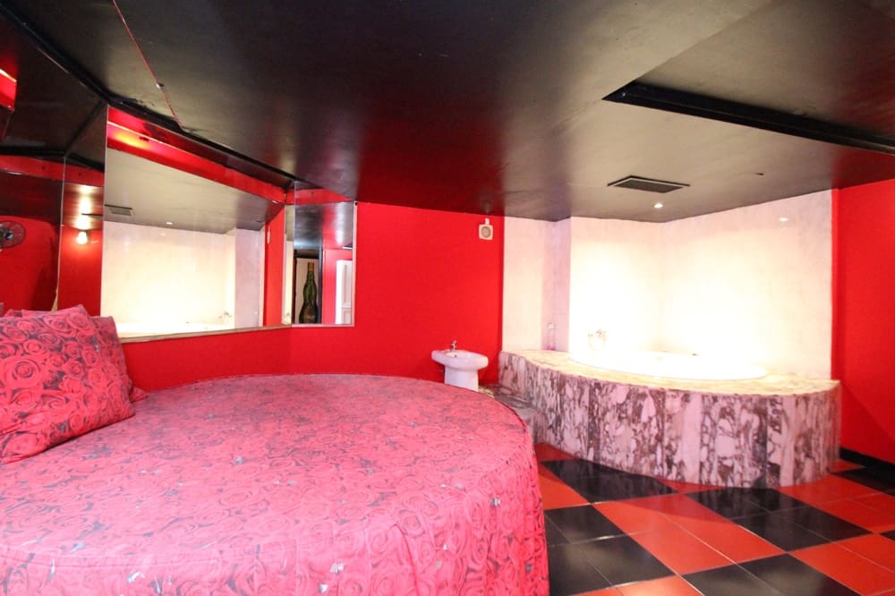 9 soveværelse Restaurant/Bar til salg i L'Arenal / S'Arenal - € 2.886.000 (Ref: 8881085)