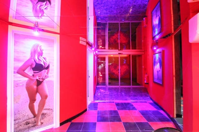 9 slaapkamer Restaurant/bar te koop in L'Arenal / S'Arenal, Llucmajor - € 2.886.000 (Ref: 8881085)