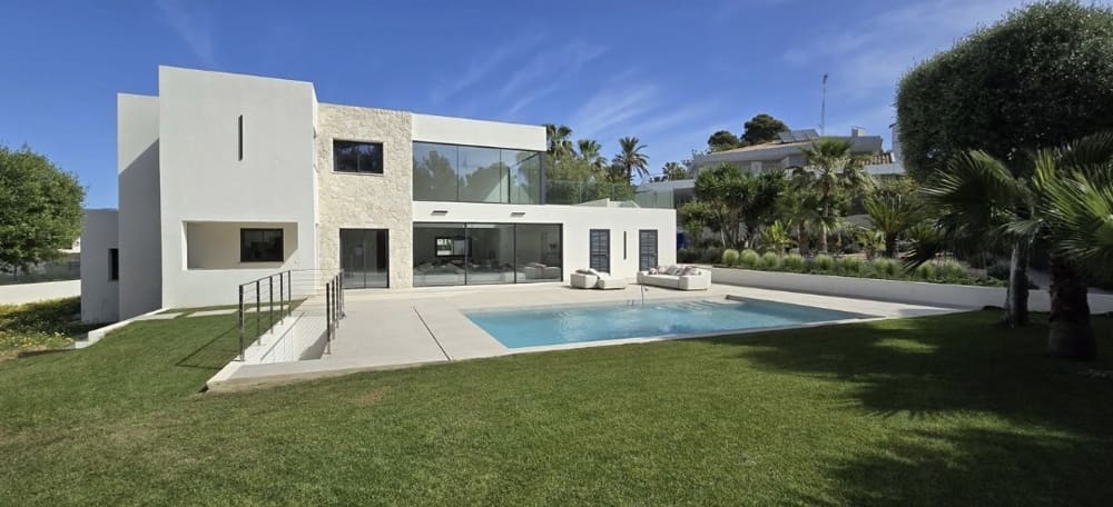 Chalet de 6 habitaciones en Santa Ponsa en venta - 4.495.000 € (Ref: 8920882)