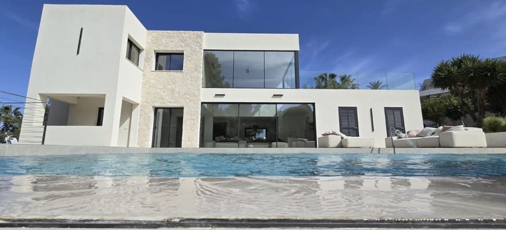 Chalet de 6 habitaciones en Santa Ponsa en venta - 4.495.000 € (Ref: 8920882)