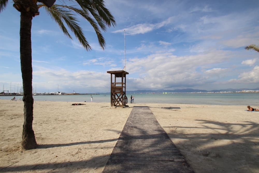 24 soveværelse Hotel til salg i L'Arenal / S'Arenal - € 3.950.000 (Ref: 9101814)