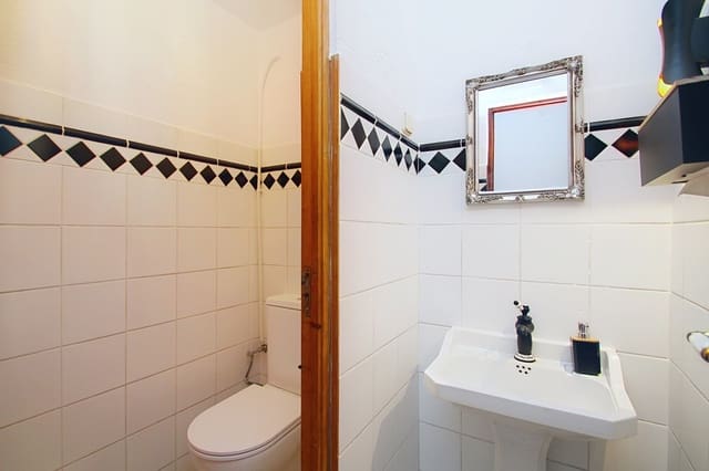 Erhverv til salg i Peguera / Paguera, Calvià - € 259.000 (Ref: 9235743)