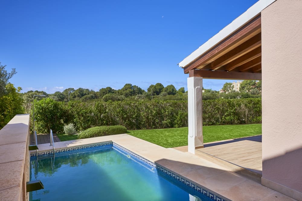 3 bedroom Villa for sale in Santa Ponsa - € 1,750,000 (Ref: 9401769)