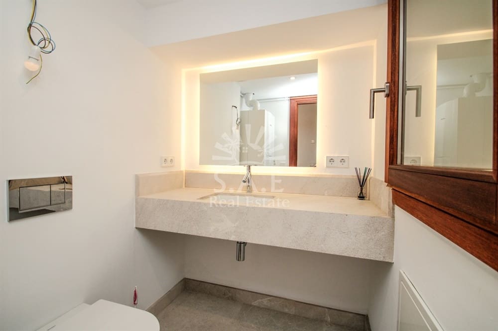 2 bedroom Flat for sale in Palma de Mallorca - € 1,235,000 (Ref: 9409767)