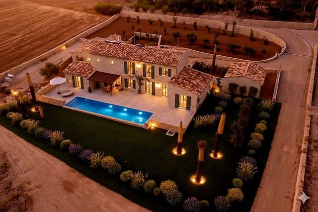 5 soveværelse Byhus til salg i Santanyí - € 5.900.000 (Ref: 9432797)